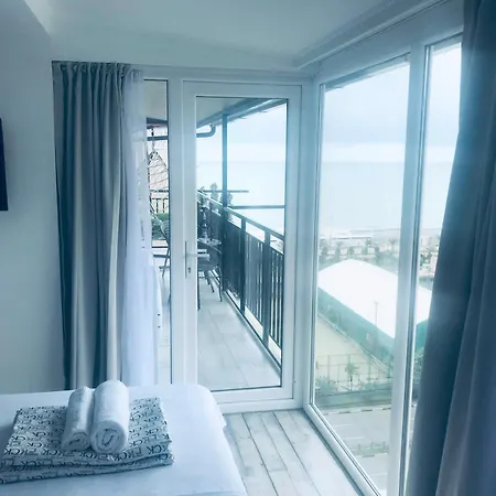 Seaside Apartment Batumi Beach Exterior photo